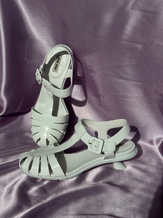 Miu Miu Patent Leather Fishermen Sandal. 38